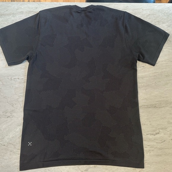 Lululemon Metal Vent Tech Short-Sleeve Shirt - Picture 2 of 4